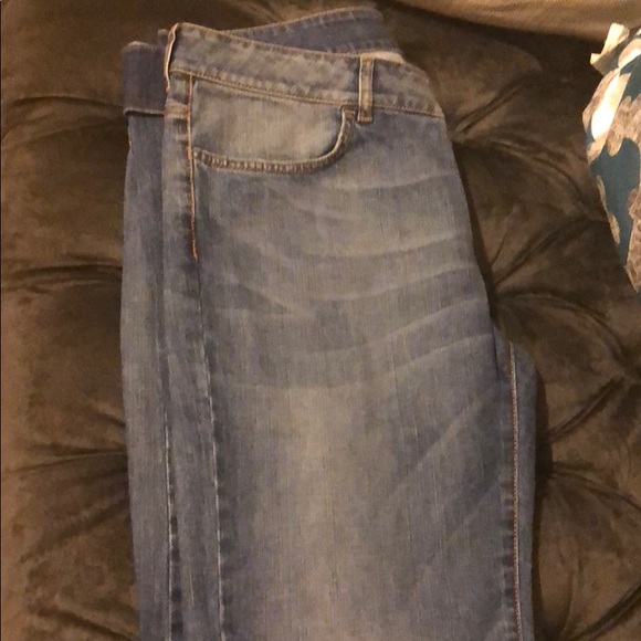 Too small - Picture 4 of 8